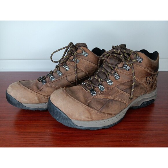 New Balance 977 Leather Hiking Boots Men Size 9.5 Brown Gore-Tex Lace Up EUC - Picture 1 of 8